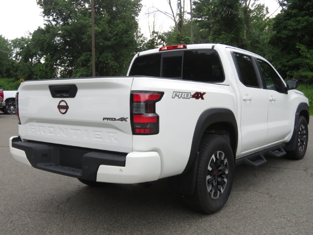 Used 2022 Nissan Frontier PRO-4X w/ Technology Package AWD/4WD image 5