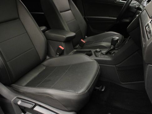 Used 2019 Volkswagen Tiguan SEL AWD/4WD image 30