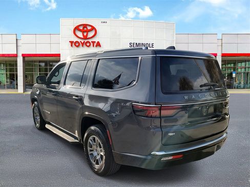 Used 2024 Jeep Wagoneer 4WD image 4