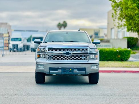 Used 2015 Chevrolet Silverado 1500 LTZ RWD image 2