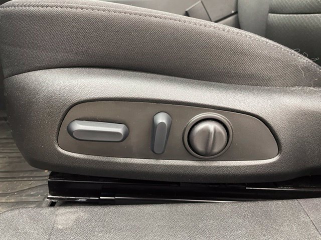 Used 2025 Chevrolet Malibu RS FWD image 9