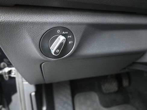 Used 2022 Volkswagen Jetta Sport image 13