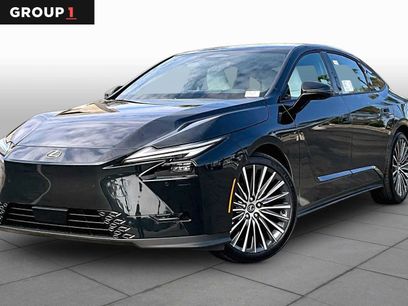 New 2026 Lexus ES 350e