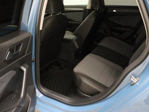 Used 2025 Volkswagen Jetta SE image 29