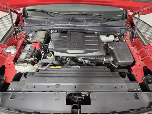 Used 2024 Nissan Titan SV w/ SV Convenience Package image 11