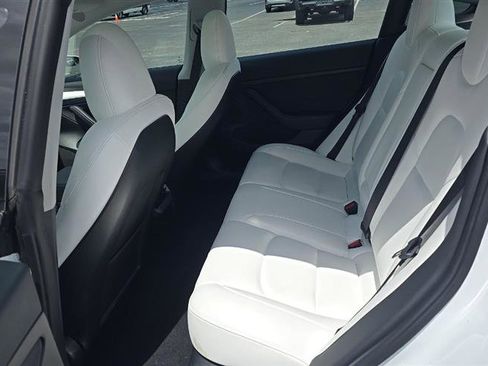 Used 2023 Tesla Model 3 Standard Range RWD image 6