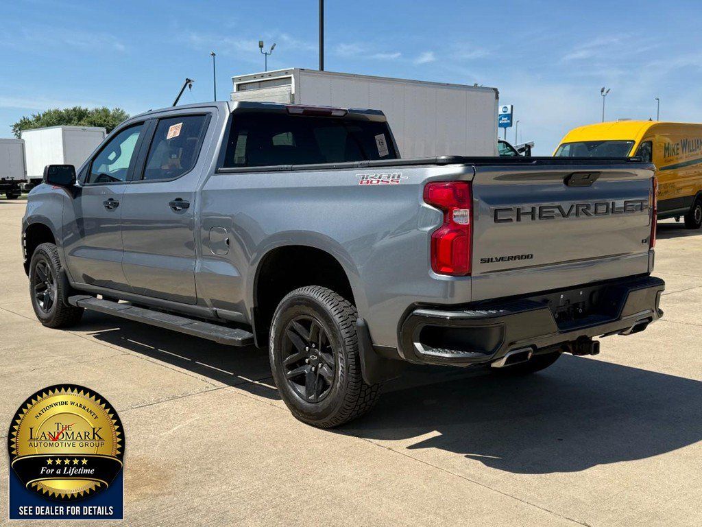 Used 2020 Chevrolet Silverado 1500 LT Trail Boss AWD/4WD image 7