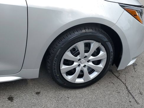 Used 2024 Toyota Corolla LE FWD image 6