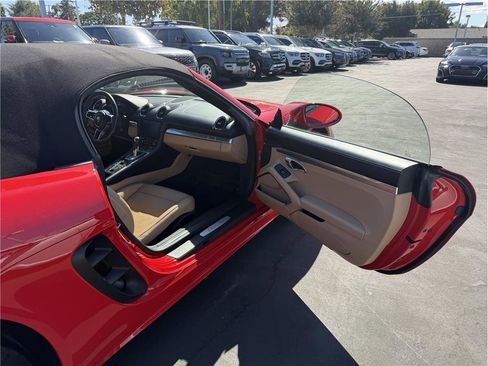 Used 2019 Porsche 718 Boxster image 26