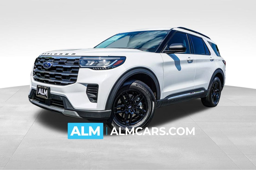 Used 2025 Ford Explorer Active RWD image 1