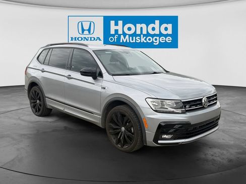 Used 2023 Volkswagen Tiguan SE w/ Panoramic Sunroof Package AWD/4WD image 4