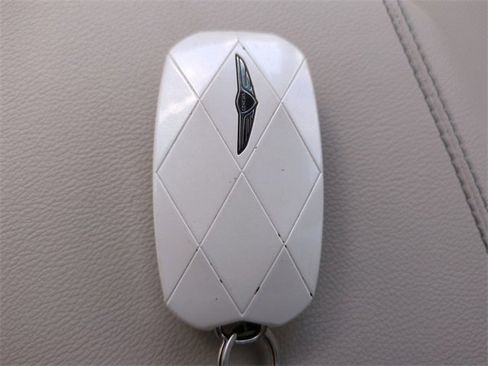 Certified 2025 Genesis G70 2.5T image 27