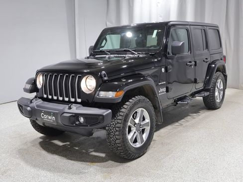 Used 2023 Jeep Wrangler Unlimited Sahara AWD/4WD image 6