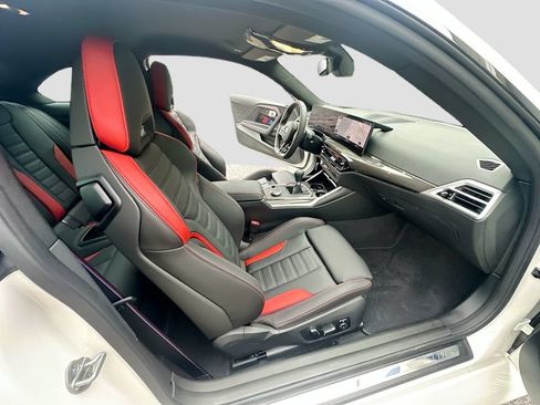 Used 2026 BMW M2 w/ Lighting Package RWD image 29