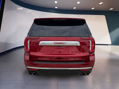 Used 2024 GMC Yukon Denali w/ Advanced Technology Package image 4