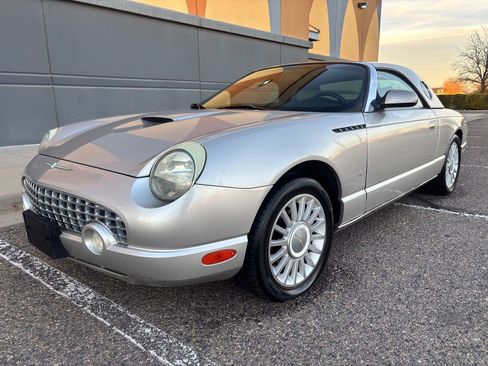 Used 2004 Ford Thunderbird Deluxe image 9