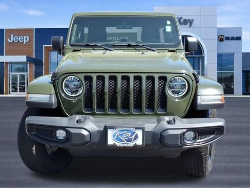 Used 2022 Jeep Wrangler Unlimited Sahara AWD/4WD image 8