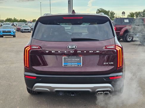 Used 2021 Kia Telluride EX w/ EX Premium Package image 4
