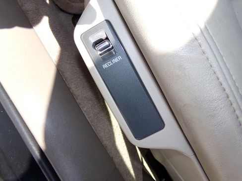 Used 1996 Cadillac De Ville Sedan FWD image 25