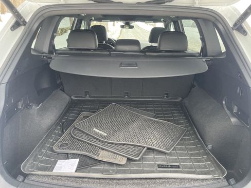 Used 2022 Volkswagen Tiguan SE R-Line image 18