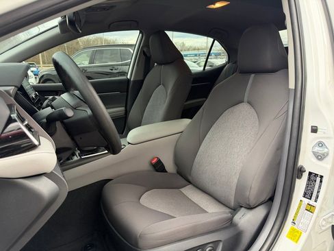 Used 2023 Toyota Camry LE image 10