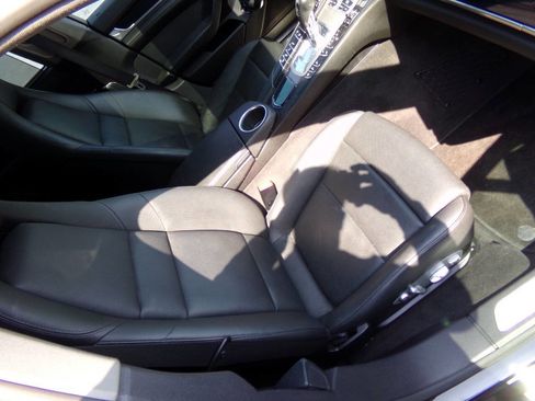 Used 2014 Porsche Panamera S image 31