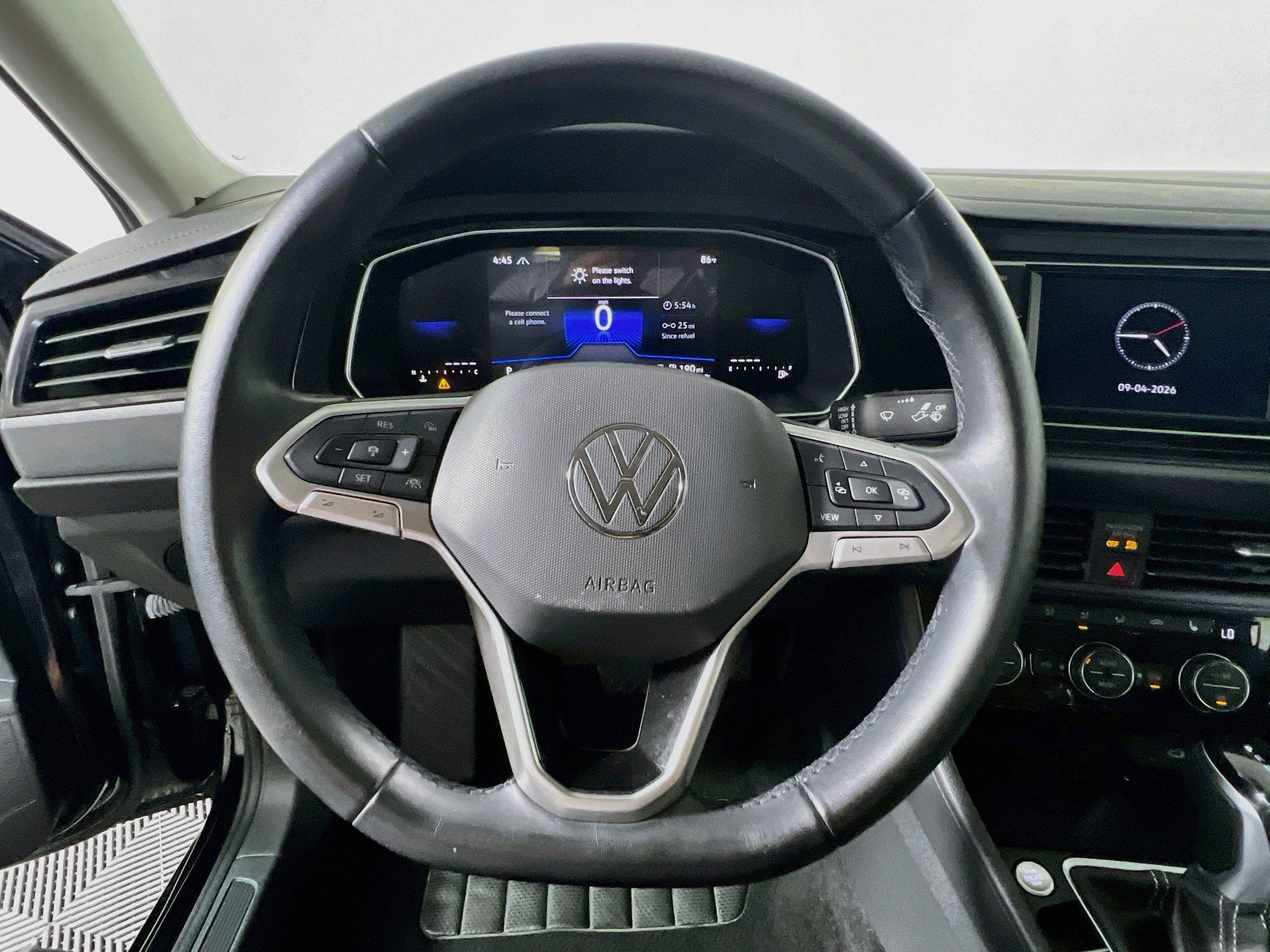 Used 2024 Volkswagen Jetta SE FWD image 17