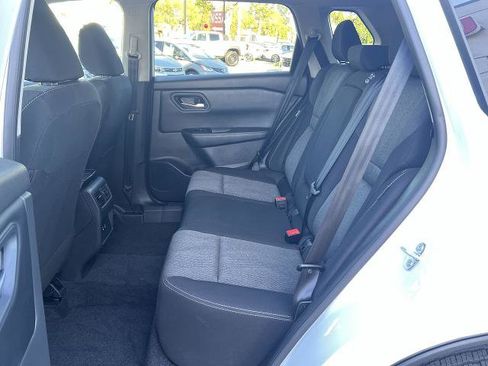 Used 2025 Nissan Rogue SV FWD image 58