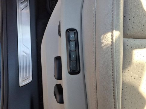 Used 2019 Volkswagen Atlas SEL AWD/4WD image 18