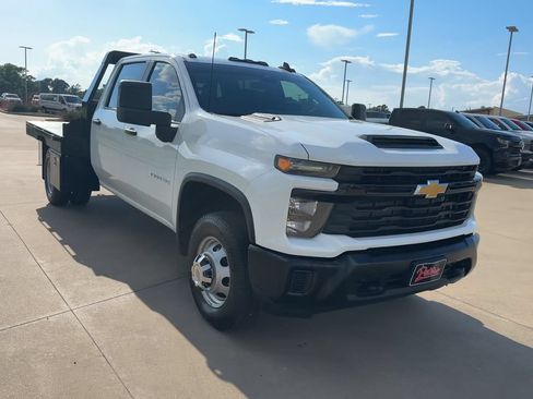 Used 2025 Chevrolet Silverado 3500 W/T AWD/4WD image 3