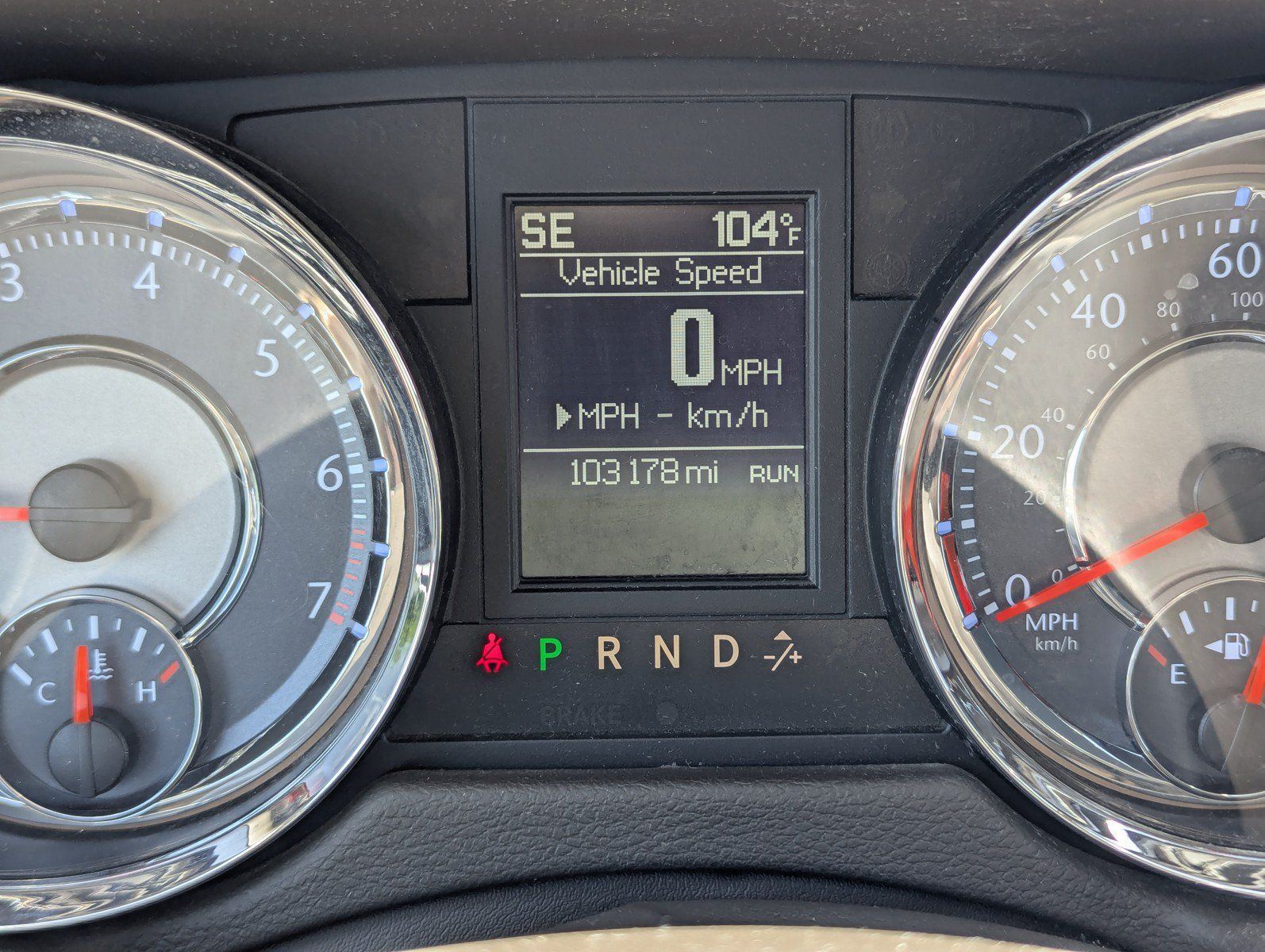 Used 2013 Chrysler Town & Country Touring FWD image 17