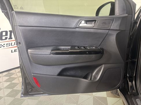 Used 2021 Kia Sportage S w/ S AWD Premium Package image 9