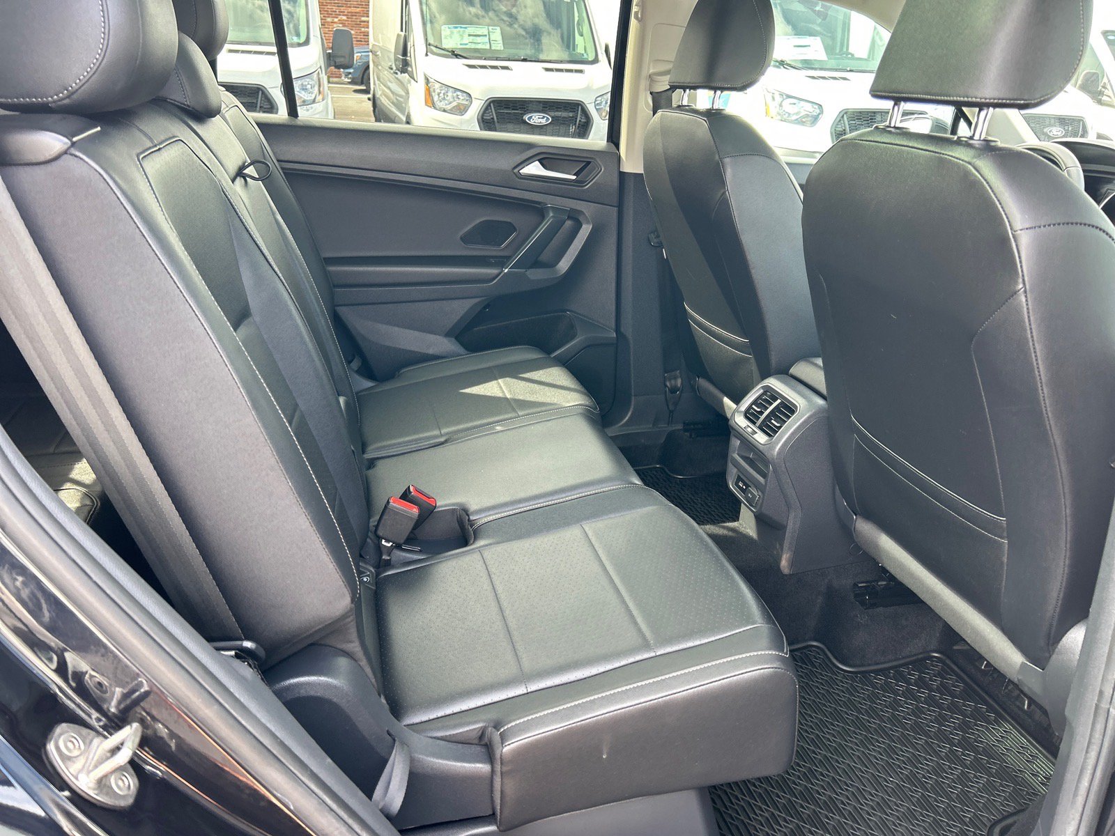 Used 2020 Volkswagen Tiguan SE w/ Panoramic Sunroof Package AWD/4WD image 19