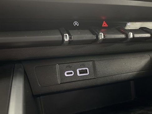 Used 2023 Chevrolet Colorado Trail Boss w/ Technology Package image 60