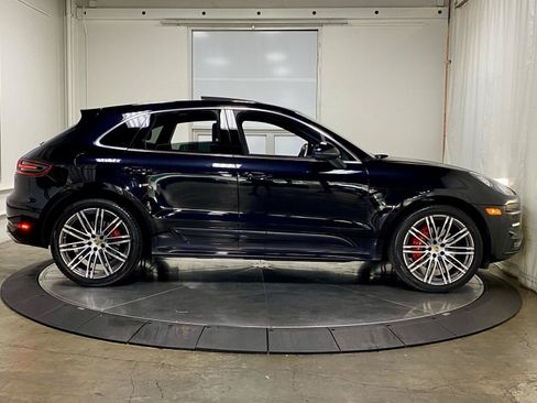 Used 2015 Porsche Macan Turbo AWD/4WD image 9