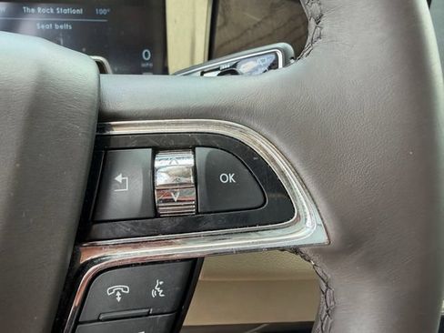 Used 2023 Lincoln Navigator Reserve AWD/4WD image 17