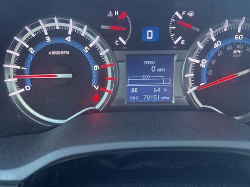 Used 2017 Toyota 4Runner SR5 AWD/4WD image 19