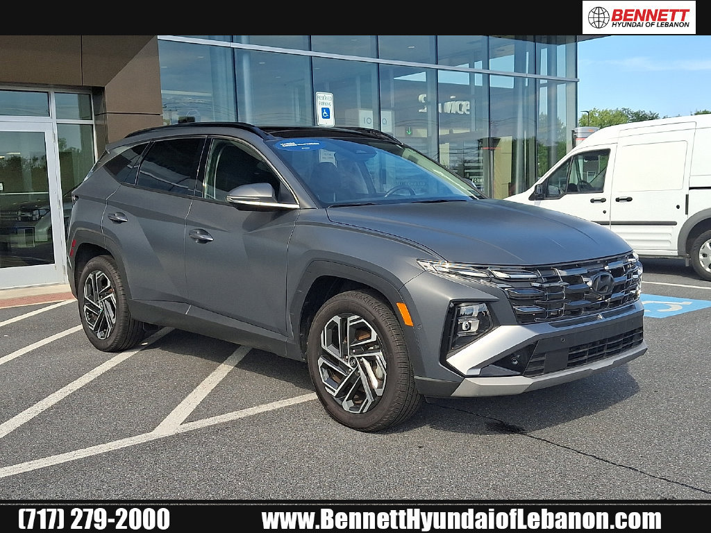 Used 2025 Hyundai Tucson Limited AWD/4WD image 1