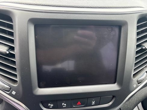 Used 2023 Jeep Cherokee Altitude Lux AWD/4WD image 26
