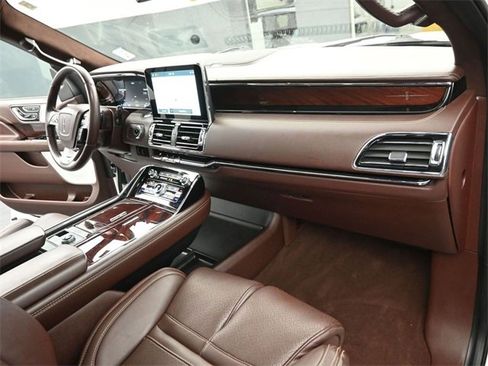 Certified 2021 Lincoln Navigator Black Label w/ Special Edition Package image 30