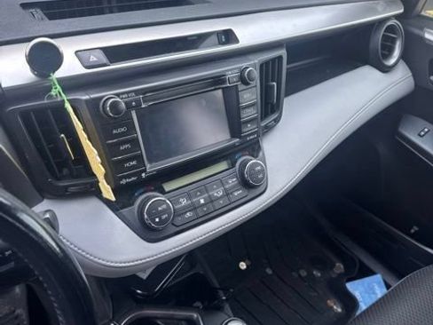 Used 2016 Toyota RAV4 XLE FWD image 16