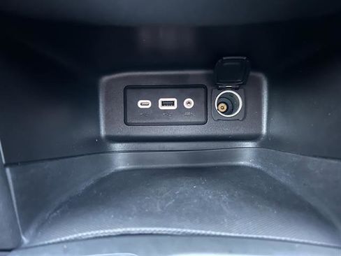 Used 2019 Chevrolet Equinox LT image 22