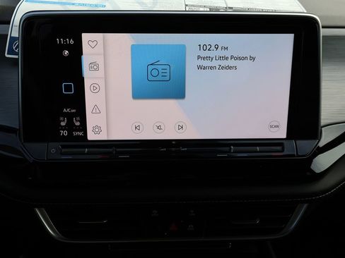 New 2026 Volkswagen Atlas Cross Sport SE image 28