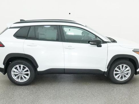 New 2026 Toyota Corolla Cross LE image 31