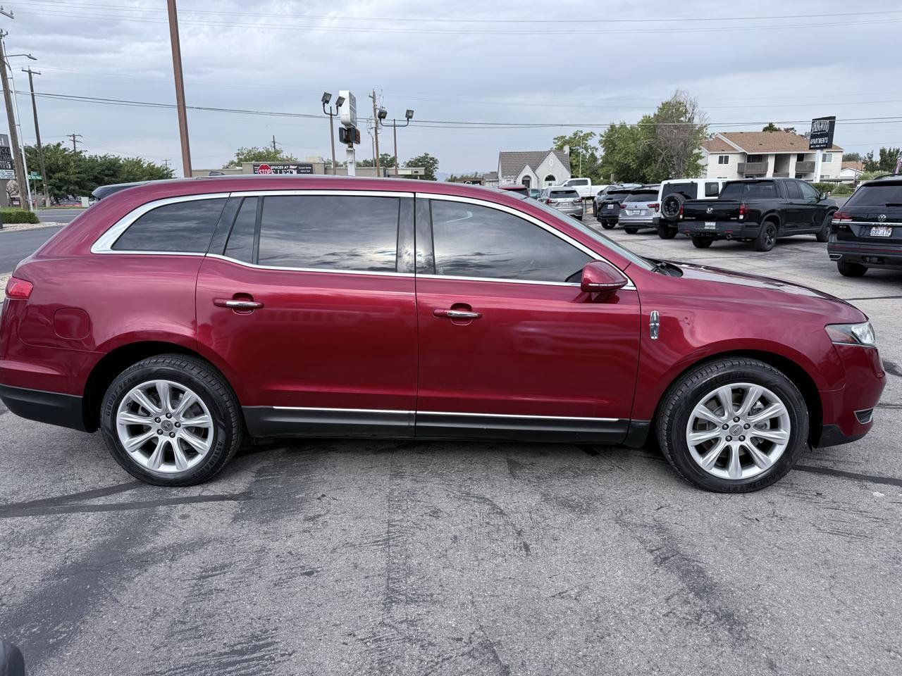 Used 2018 Lincoln MKT FWD image 6