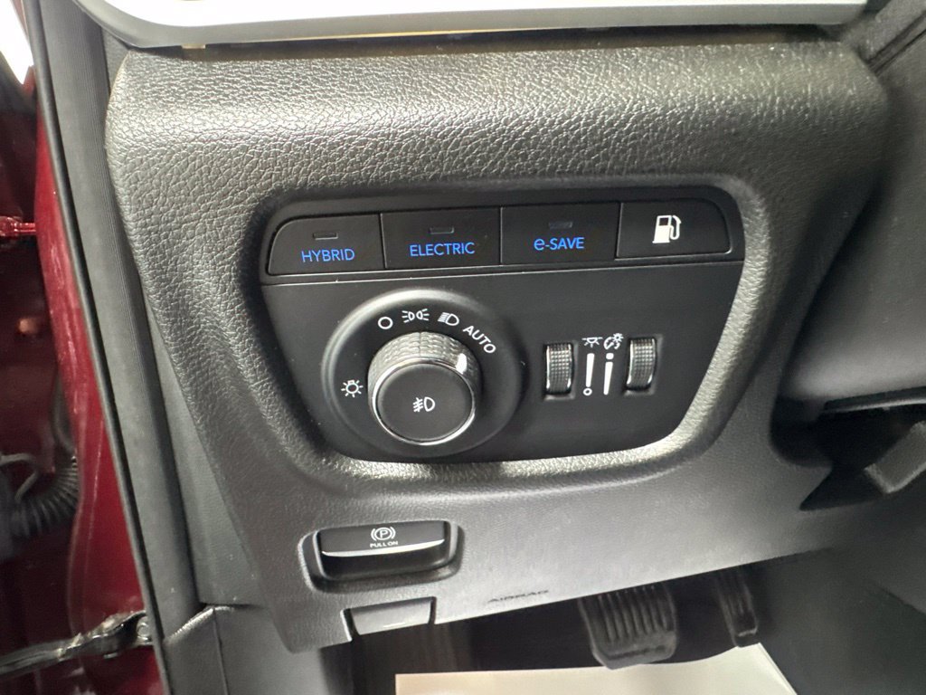 Used 2023 Jeep Grand Cherokee 4WD 4xe image 17