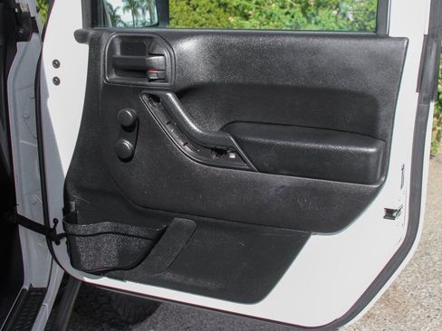 Used 2015 Jeep Wrangler Sport w/ Quick Order Package 24S image 33