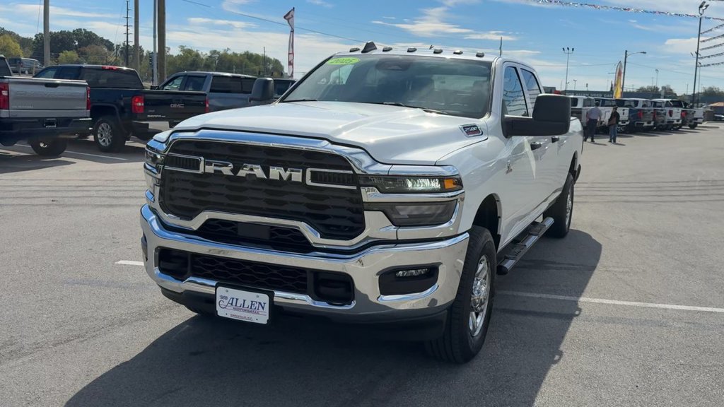 Used 2025 RAM 2500 Tradesman w/ Chrome Appearance Group AWD/4WD image 2