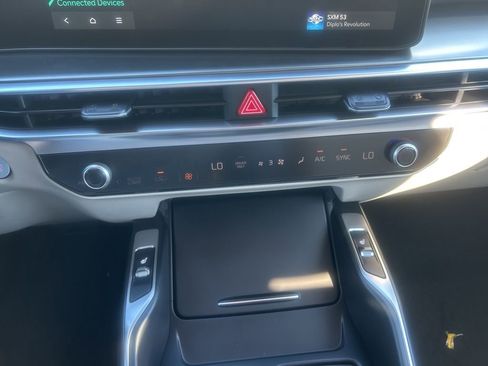 New 2025 Kia Sorento EX image 19