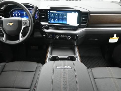Used 2026 Chevrolet Silverado 2500 High Country w/ Technology Package AWD/4WD image 22